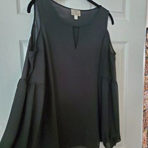 Hot in Hollywood (Laurie Felt) Cold Shoulder blouse